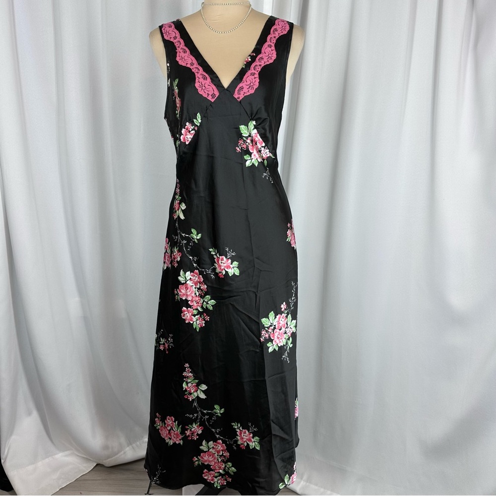 Jones New York Sz M Long Black Pink Lace Slip Dress Satin Adjust Straps V‎ neck